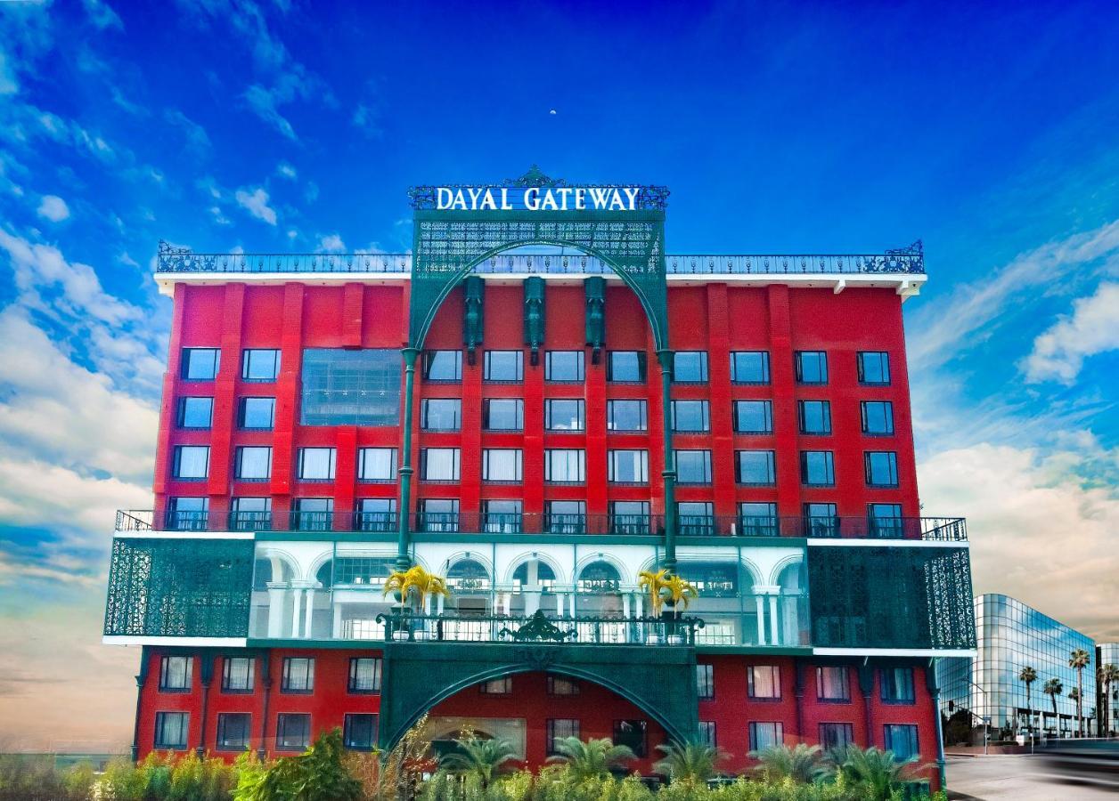 Dayal Gateway Hotell Lucknow Exteriör bild