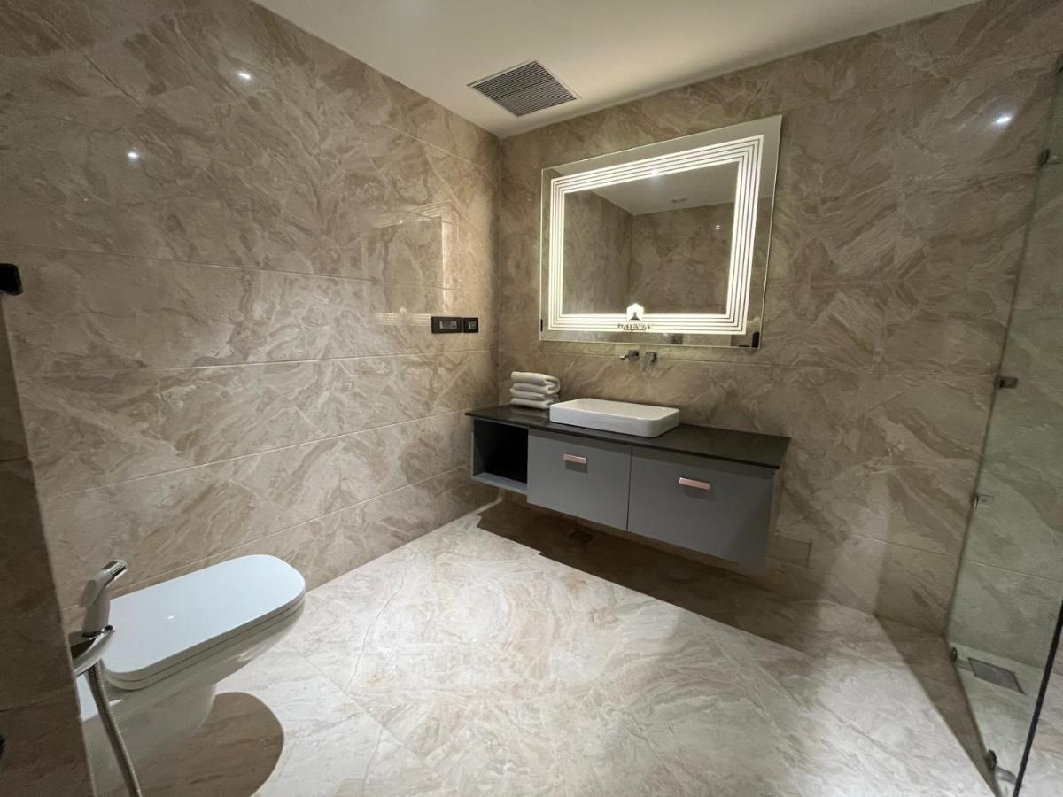 Dayal Gateway Hotell Lucknow Exteriör bild