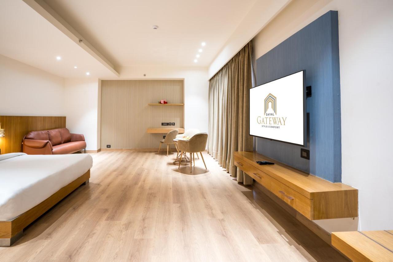 Dayal Gateway Hotell Lucknow Exteriör bild