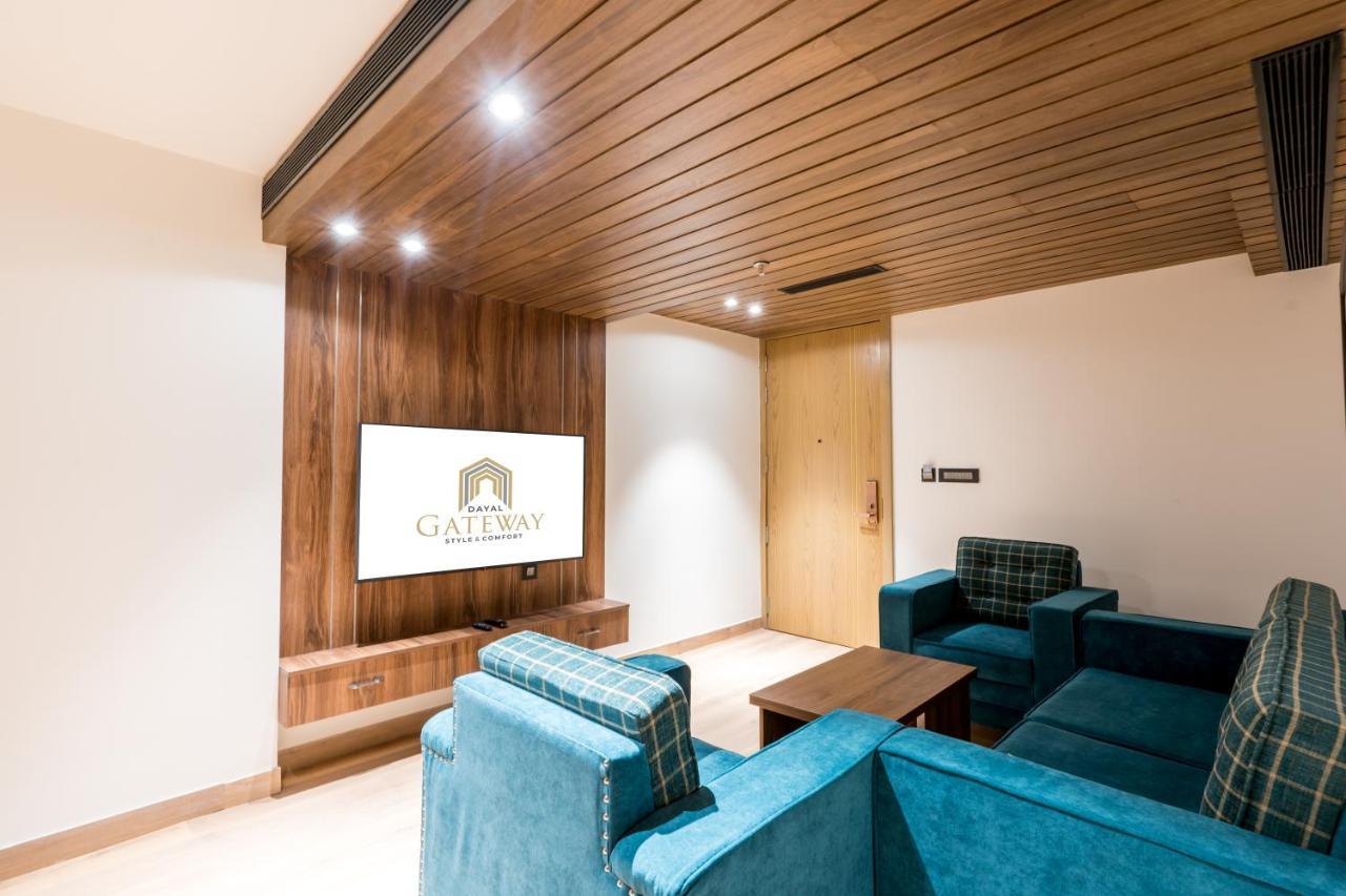 Dayal Gateway Hotell Lucknow Exteriör bild