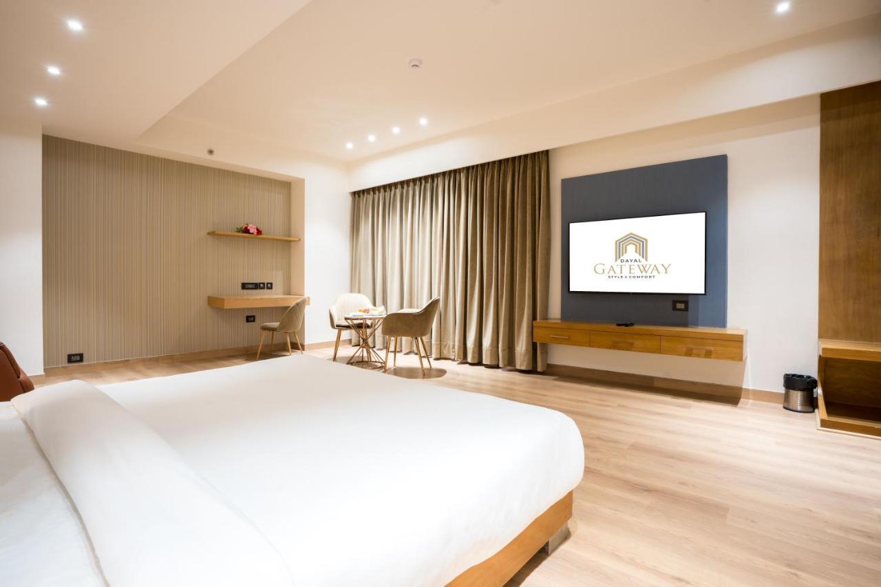 Dayal Gateway Hotell Lucknow Exteriör bild